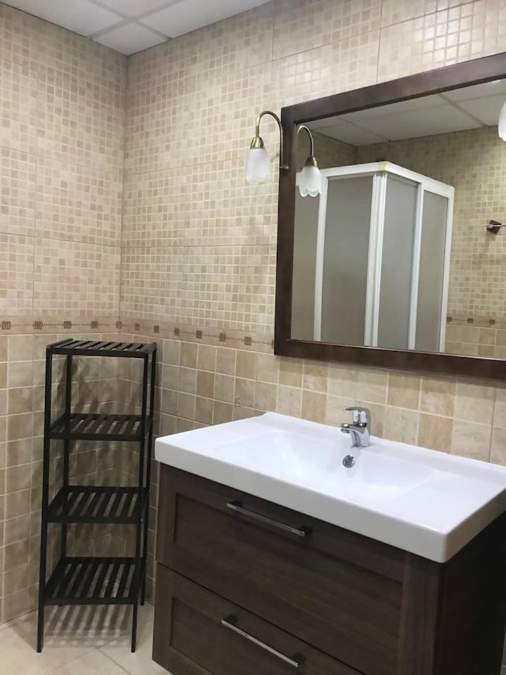 Espectacular Residencial En 1A Linea Con Piscina Apartment Benajarafe Luaran gambar