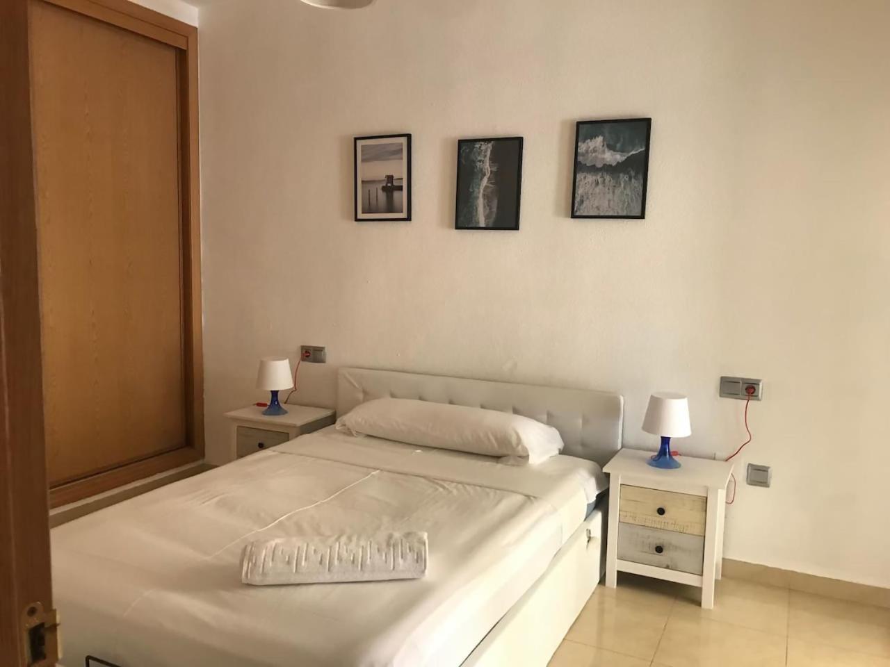 Espectacular Residencial En 1A Linea Con Piscina Apartment Benajarafe Luaran gambar