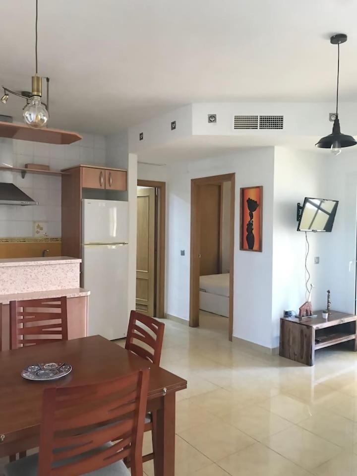 Espectacular Residencial En 1A Linea Con Piscina Apartment Benajarafe Luaran gambar
