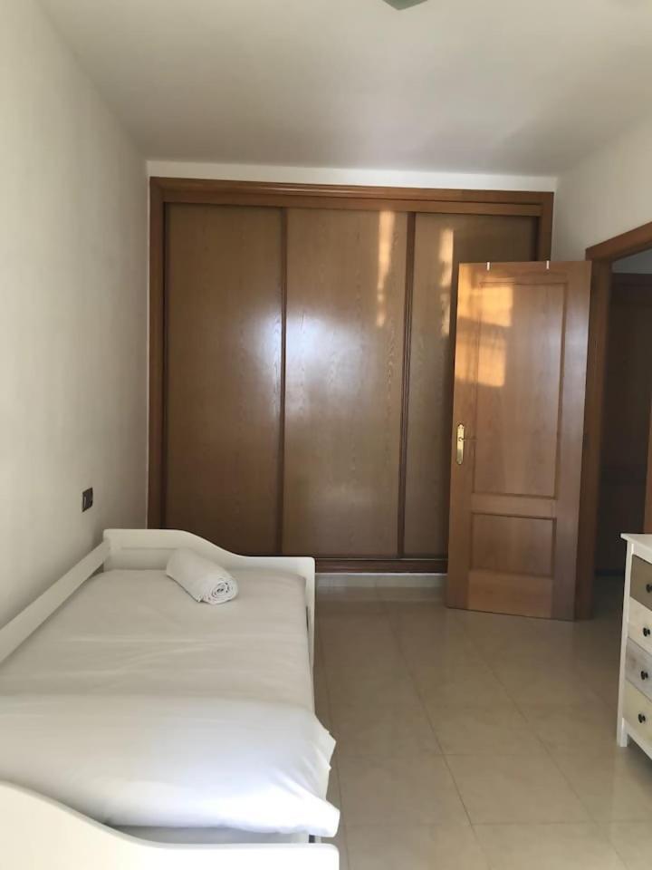 Espectacular Residencial En 1A Linea Con Piscina Apartment Benajarafe Luaran gambar