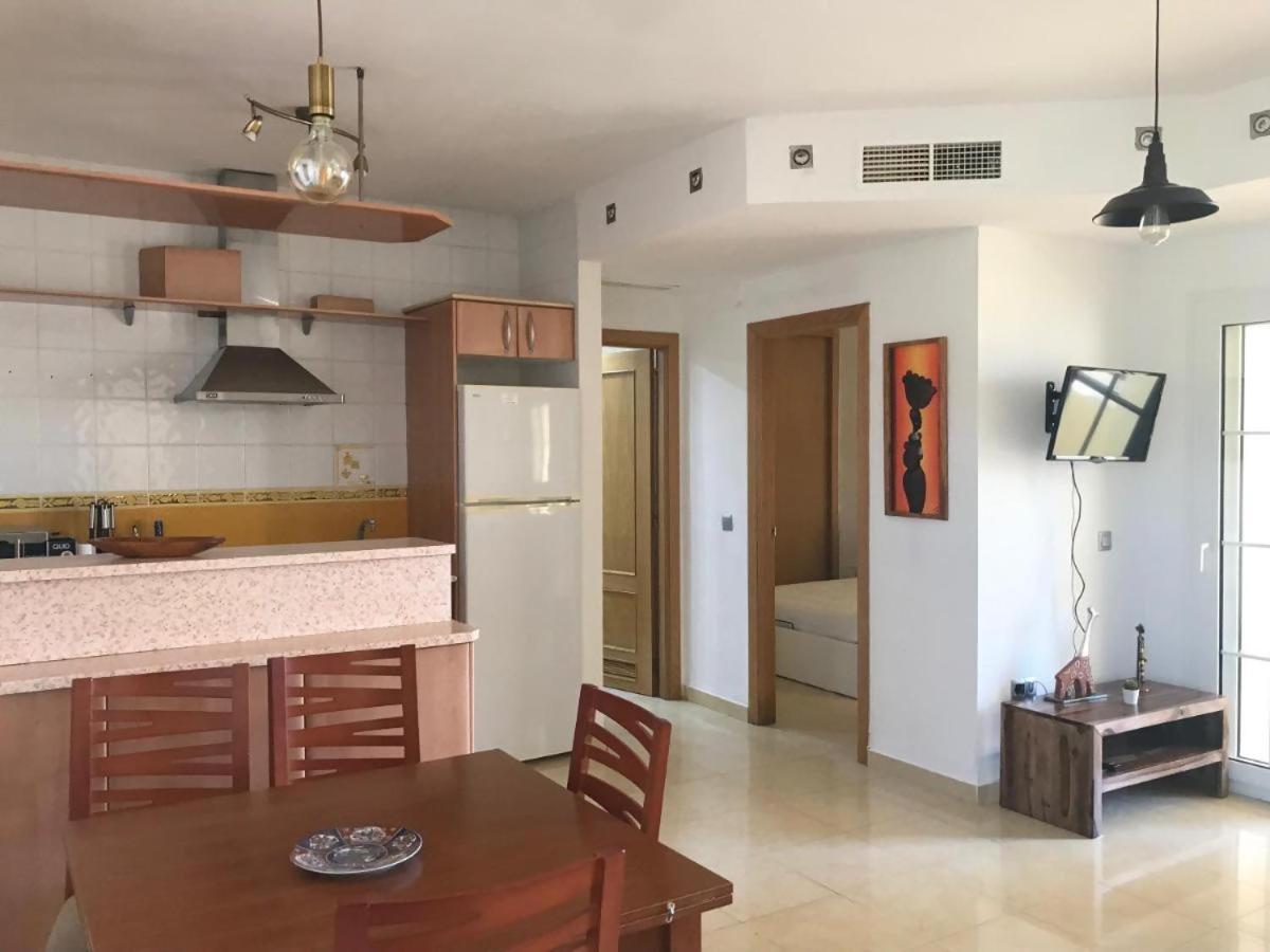 Espectacular Residencial En 1A Linea Con Piscina Apartment Benajarafe Luaran gambar